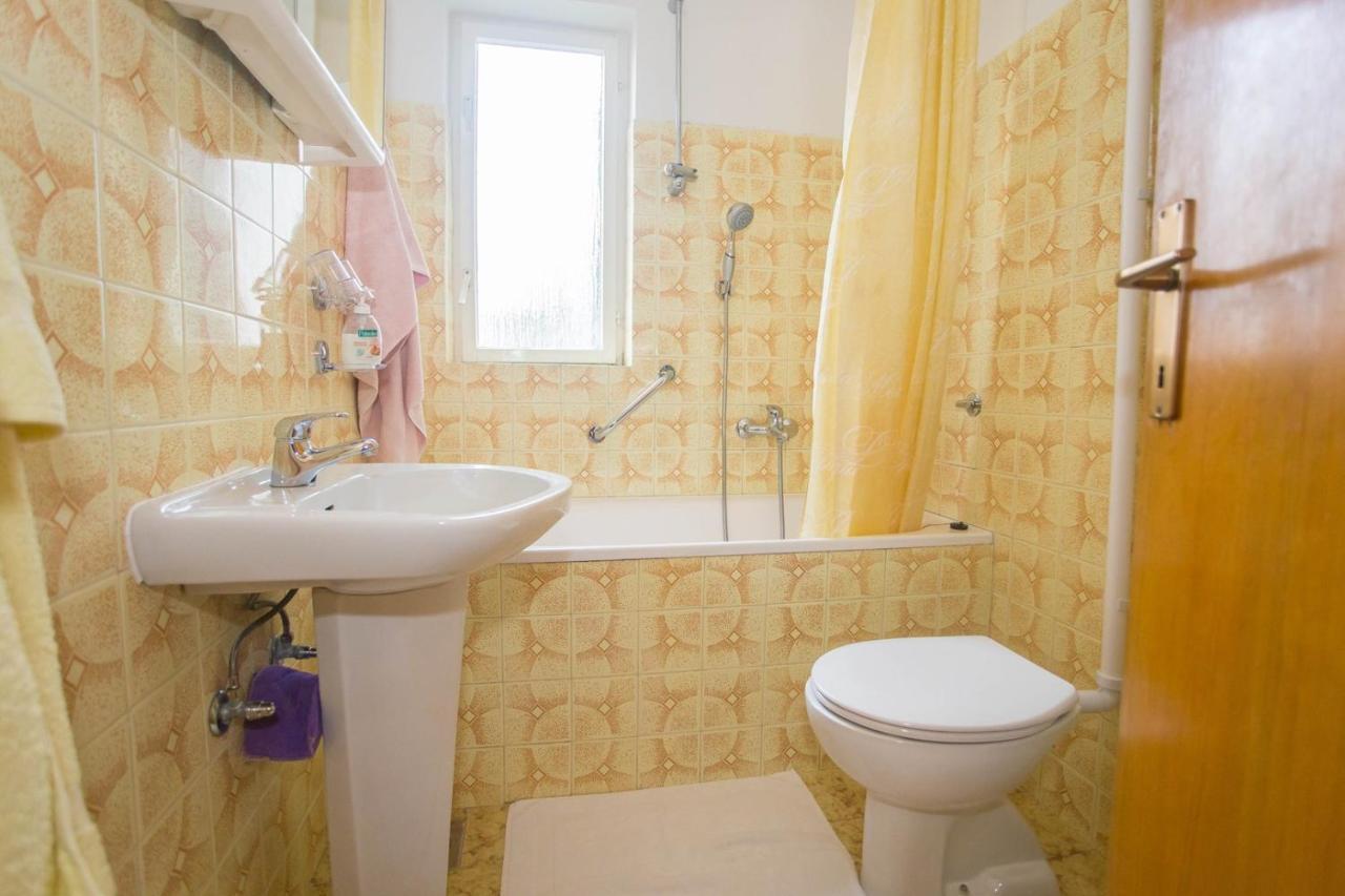Apartment Complex Nevia ポレッチ エクステリア 写真